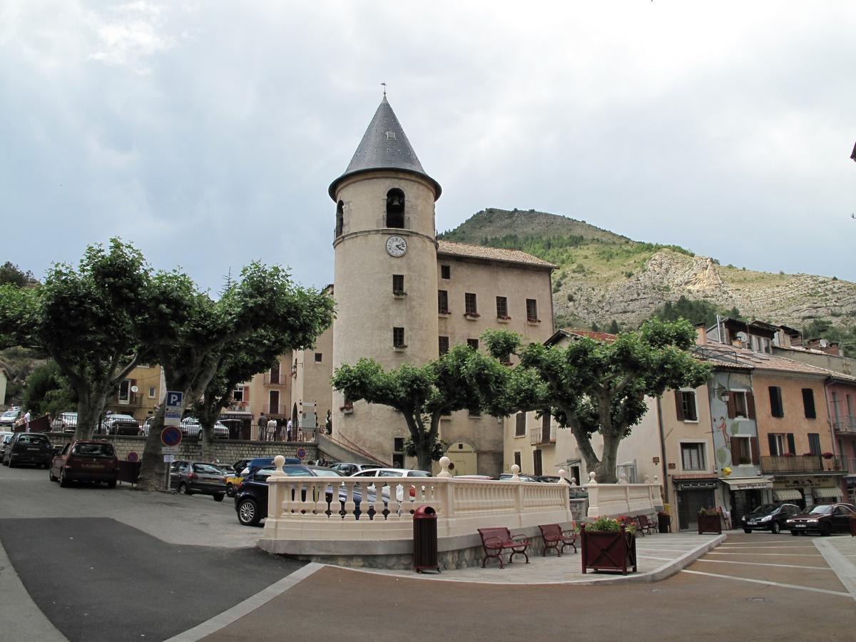 Au Vieux Tilleul Bed and Breakfast Veynes Εξωτερικό φωτογραφία